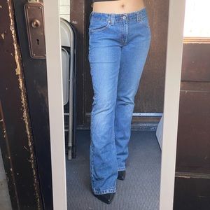 Levi’s Nouveau Downtowner Bootcut Stretch Dark Jeans | Low waisted